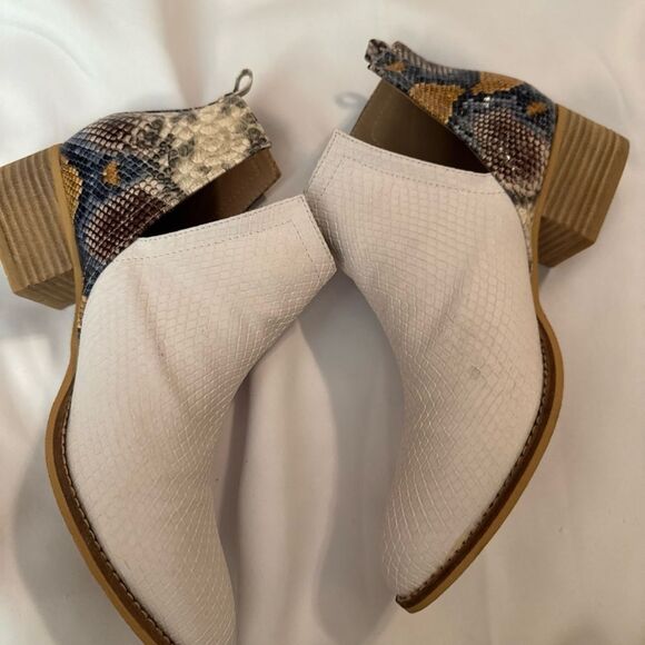 Trendy Ankle Booties in White with multicolor heel design - Picture 9 of 12